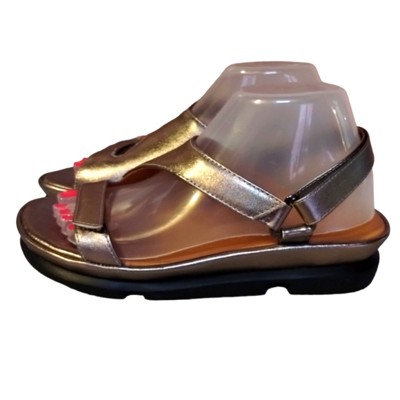 L'Amour Des Pieds Metallic Champagne Gold Color Leather Platform Sandals - Picture 4 of 16